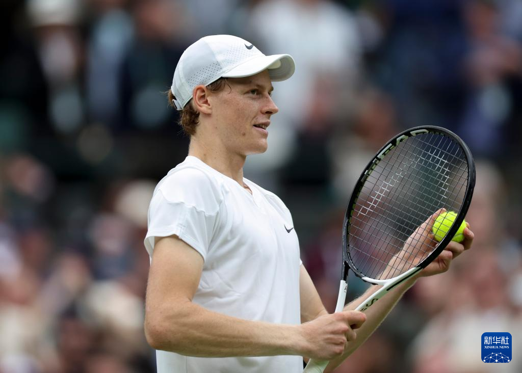 2025成都世遗马拉松鸣枪起跑.